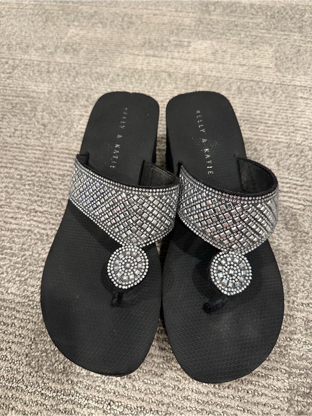 Kelly & Katie Rhinestone Platform Wedge Flip Flops Black Size 9